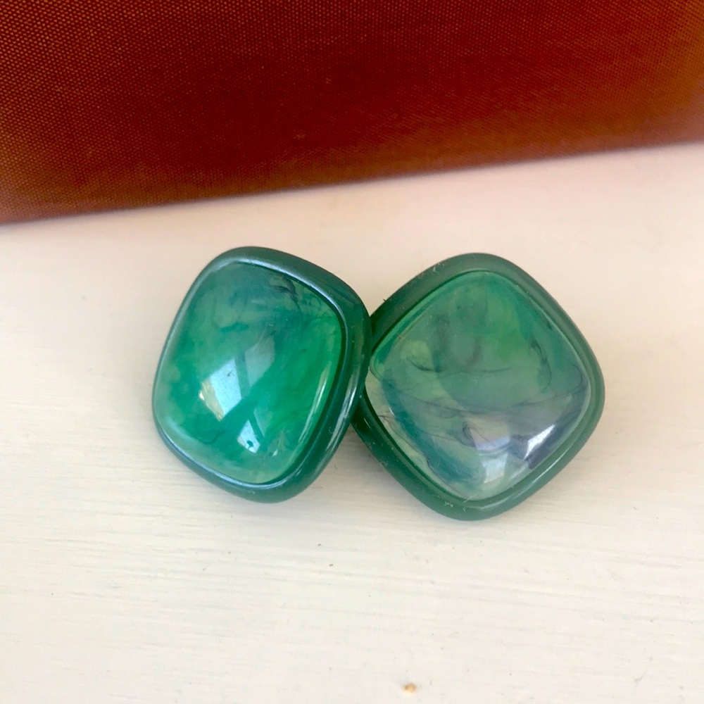 Vintage Avon Jade Green Earrings